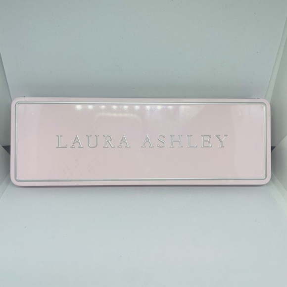 Laura Ashley - 12 Shade Eyeshadow Pallet - Picture 2 of 3